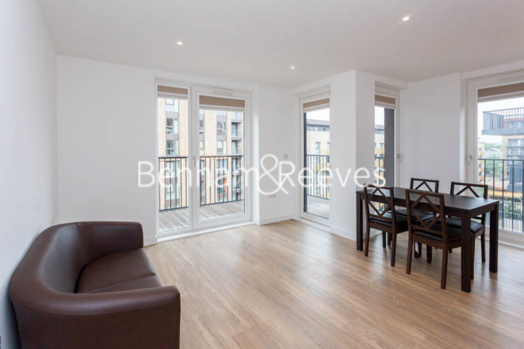 2 bedrooms flat to rent in Royal Victoria Gardens, Whiting Way, SE16-image 8