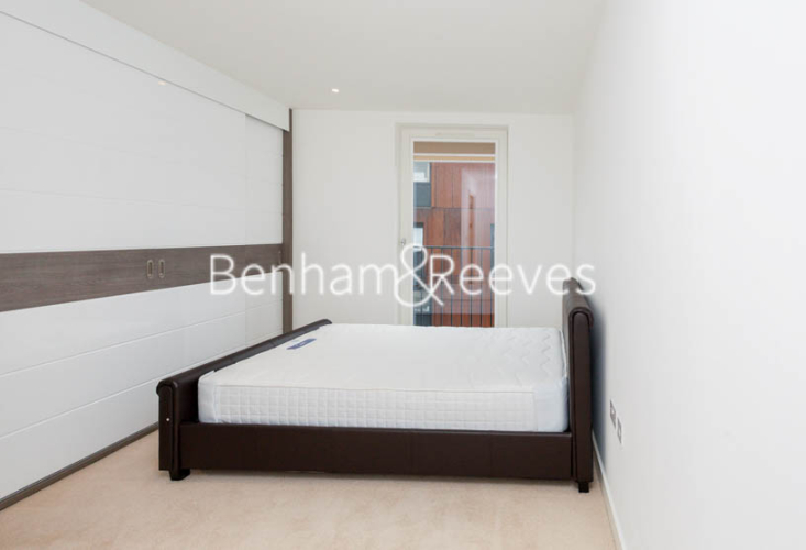 2 bedrooms flat to rent in Royal Victoria Gardens, Whiting Way, SE16-image 11