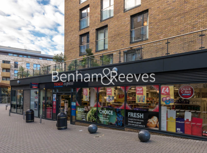 2 bedrooms flat to rent in Royal Victoria Gardens, Whiting Way, SE16-image 14