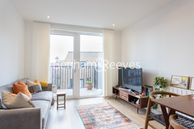 1  bedroom flat to rent in Endeavour House, Ashton Reach, SE16-image 7