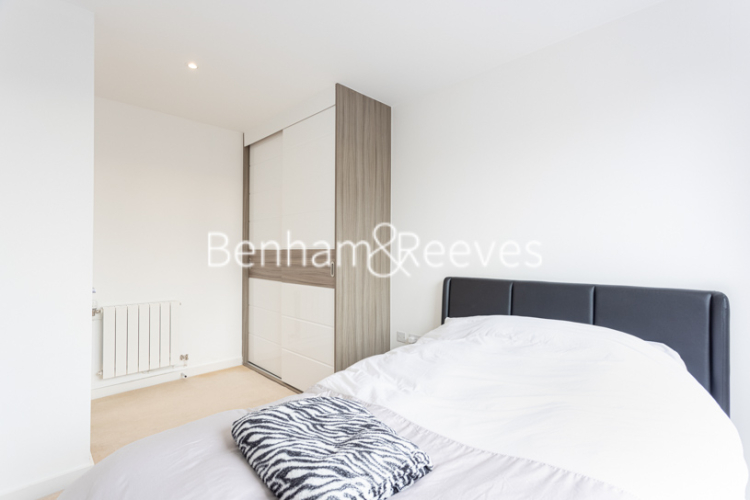 1  bedroom flat to rent in Endeavour House, Ashton Reach, SE16-image 9