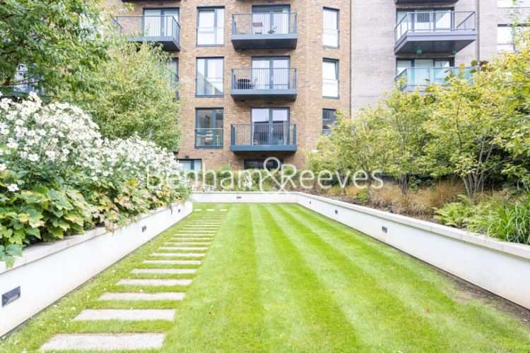 1  bedroom flat to rent in Endeavour House, Ashton Reach, SE16-image 18