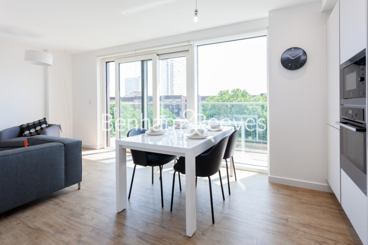 2 bedrooms flat to rent in Bailey Street, Surrey Quays, SE8-image 1