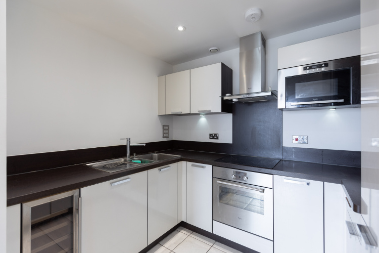 1 bedroom flat to rent in Canada Water, London, SE16-image 8