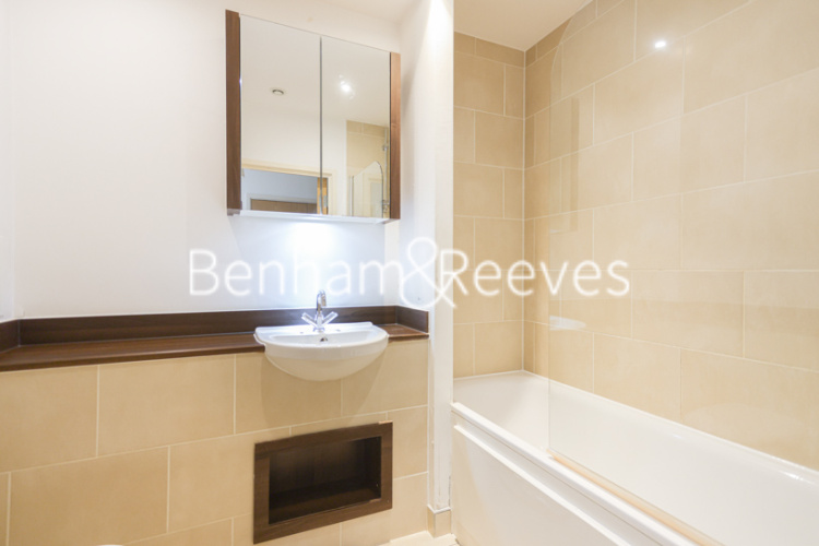 1 bedroom flat to rent in Needleman Street, Surrey Quays, SE16-image 4