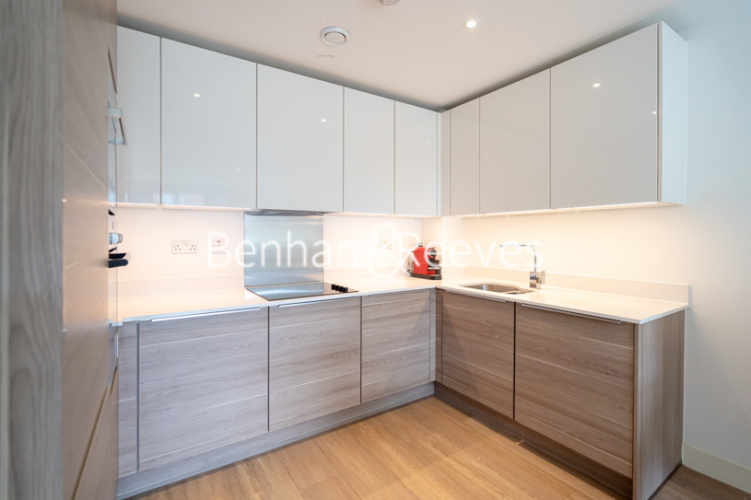 3 bedrooms flat to rent in Navigation House, Whiting Way, SE16-image 8