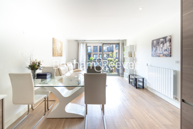 3 bedrooms flat to rent in Navigation House, Whiting Way, SE16-image 12