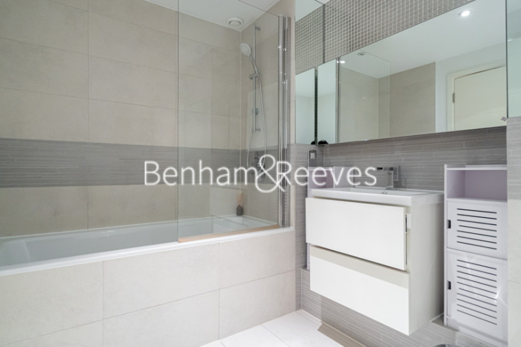 3 bedrooms flat to rent in Navigation House, Whiting Way, SE16-image 14