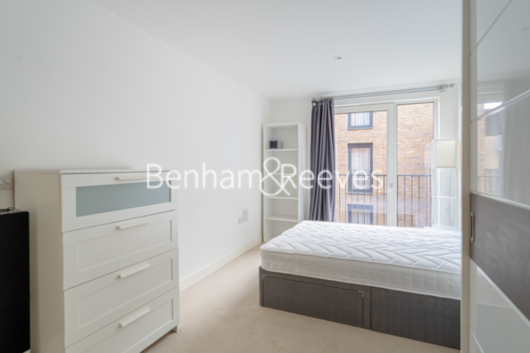 3 bedrooms flat to rent in Navigation House, Whiting Way, SE16-image 15