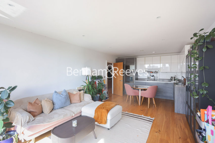 2 bedrooms flat to rent in Aurora Point, Winchester Square, SE8-image 1