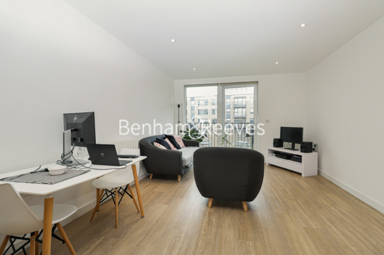 3  bedrooms flat to rent in Endeavour House, Surrey Quays, SE16-image 7