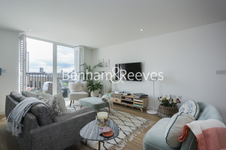 3 bedrooms flat to rent in Quinton Court, Plough Way, SE16-image 7