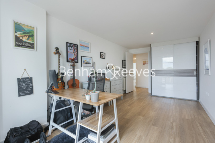 3 bedrooms flat to rent in Quinton Court, Plough Way, SE16-image 22