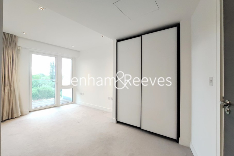 2 bedrooms flat to rent in Kew Bridge Road, Brentford,TW8-image 3