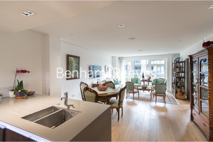 3 bedrooms flat to rent in Kew Bridge Road, Brentford, TW8-image 1