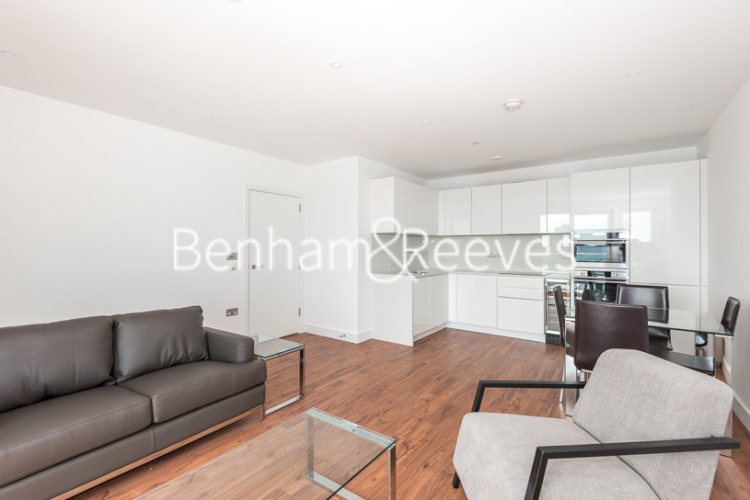 1 bedroom flat to rent in Wandsworth Road, Nine Elms Point, SW8-image 1