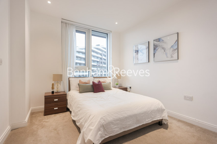 3 bedrooms flat to rent in Queenstown Road, Nine Elms, SW11-image 18