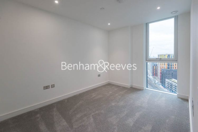 2 bedrooms flat to rent in Wandsworth Road, Nine Elms, SW8-image 7