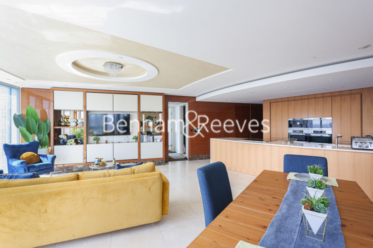 2 bedrooms flat to rent in The Tower, 1 St George Wharf, SW8-image 15