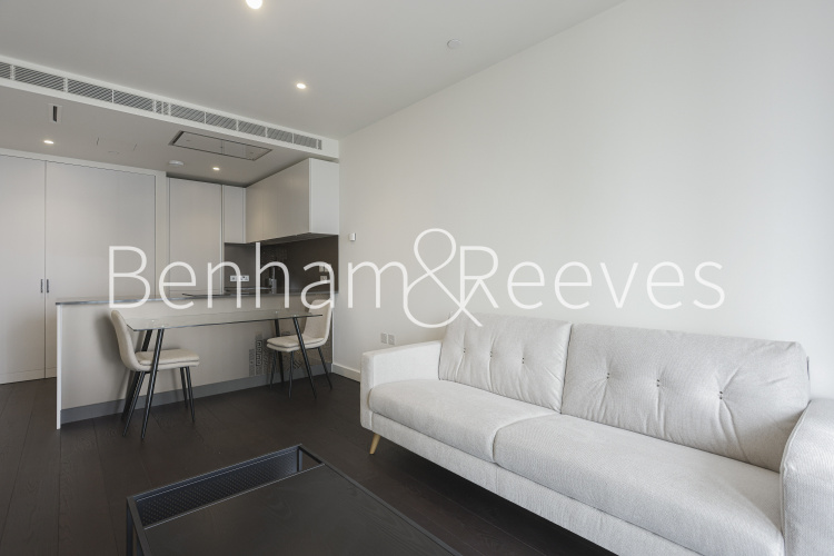 1 bedroom flat to rent in Bondway, Parry St, SW8-image 1