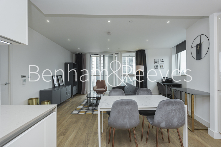 2 bedrooms flat to rent in Wandsworth Road, Nine Elms, SW8-image 3