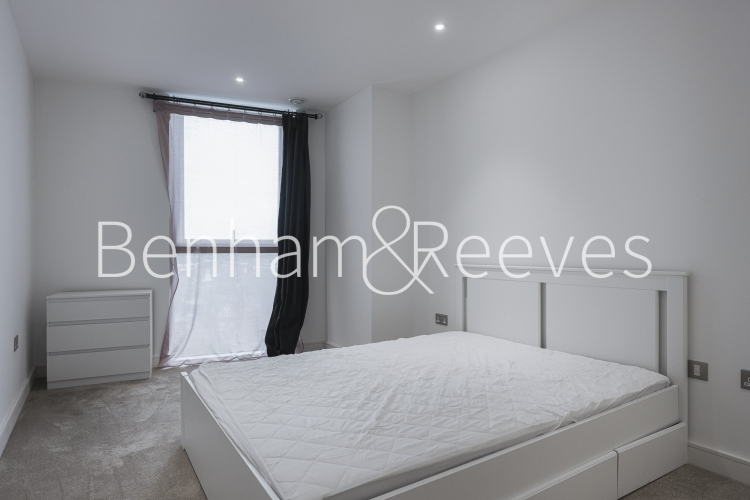 2 bedrooms flat to rent in Wandsworth Road, Nine Elms, SW8-image 9