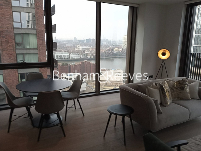 2  bedrooms flat to rent in Viaduct Gardens, Nine Elms, SW11-image 2