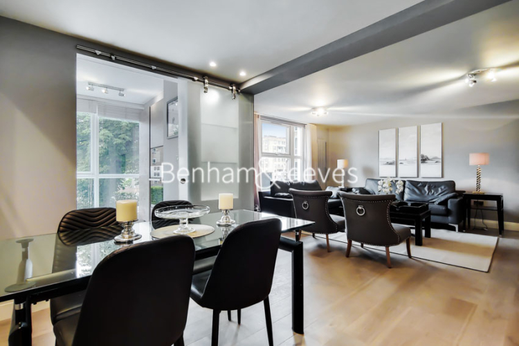 3 bedrooms flat to rent in Boydell Court, St John's Wood, NW8-image 10