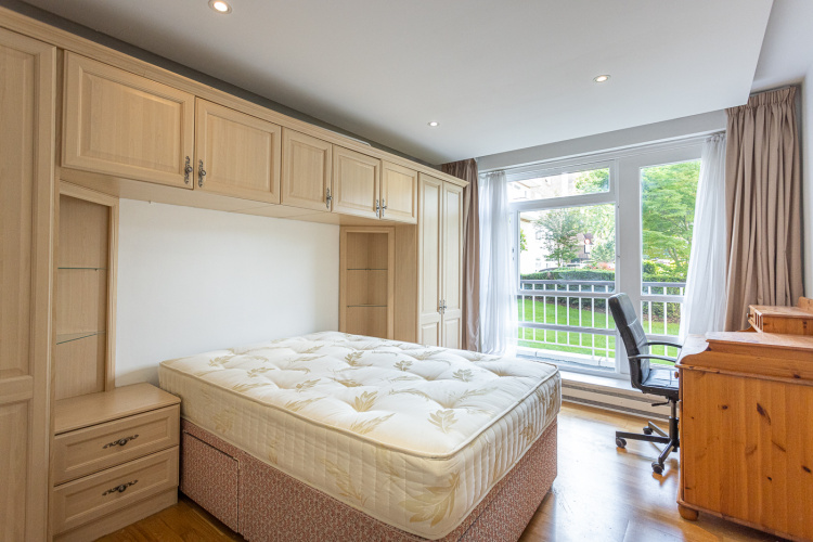 3 bedrooms flat to rent in St. John's Wood Park, St. John's Wood, NW8-image 8