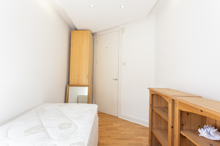 3 bedrooms flat to rent in St. John's Wood Park, St. John's Wood, NW8-image 17