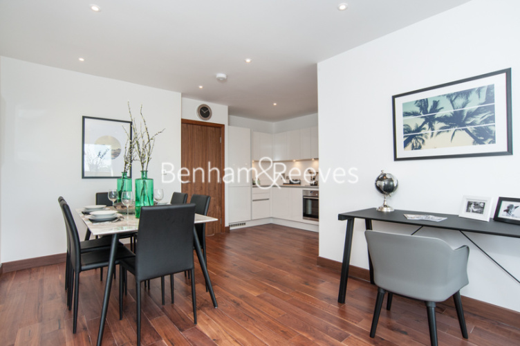 3  bedrooms flat to rent in Maygrove Road, West Hampstead, NW6-image 3