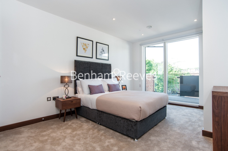 3  bedrooms flat to rent in Maygrove Road, West Hampstead, NW6-image 4