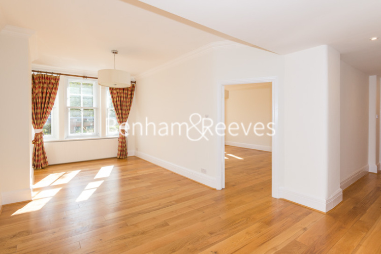 4 bedrooms flat to rent in East Heath Road, Hampstead, NW3-image 10