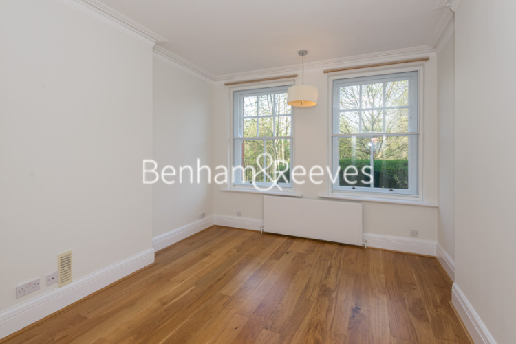 4 bedrooms flat to rent in East Heath Road, Hampstead, NW3-image 11