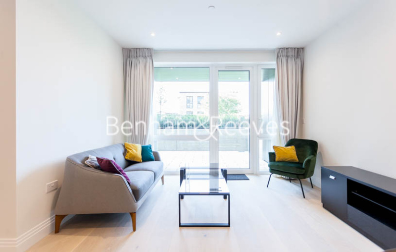 1 bedroom flat to rent in Royal Engineers Way, Mill Hill, NW7-image 1