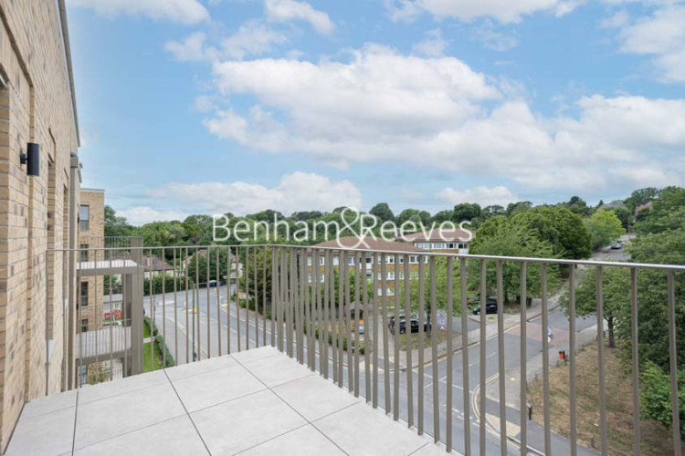 2 bedrooms flat to rent in Inglis Way, Hampstead, NW7-image 5