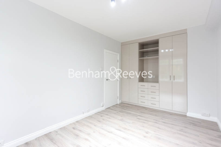 Studio flat to rent in Abbey Road, Hampstead, NW8-image 3