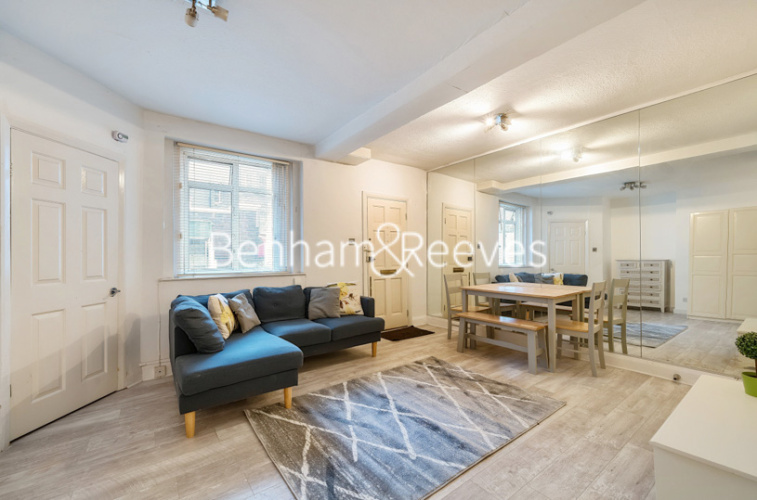 Studio flat to rent in Greencroft Gardens, Hampstead, NW6-image 7