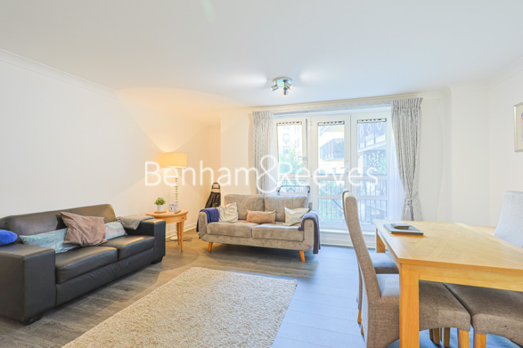 3 bedrooms flat to rent in Regents Plaza Apartments, Greville Road, NW6-image 1