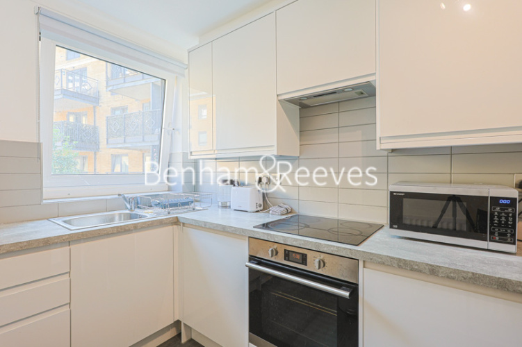 3 bedrooms flat to rent in Regents Plaza Apartments, Greville Road, NW6-image 2