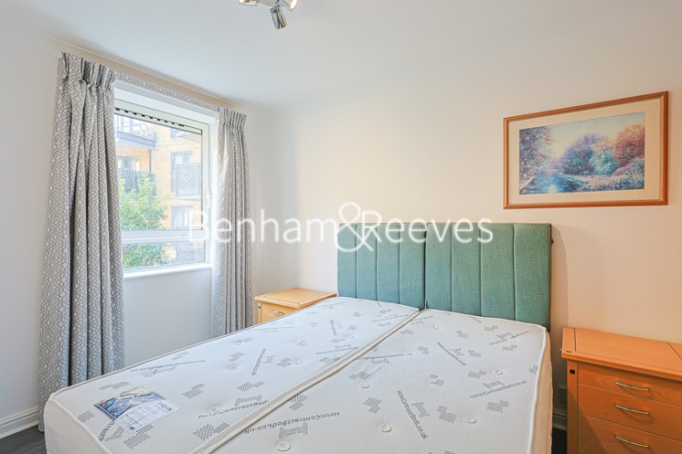 3 bedrooms flat to rent in Regents Plaza Apartments, Greville Road, NW6-image 3