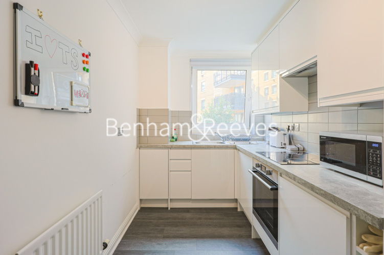 3 bedrooms flat to rent in Regents Plaza Apartments, Greville Road, NW6-image 8