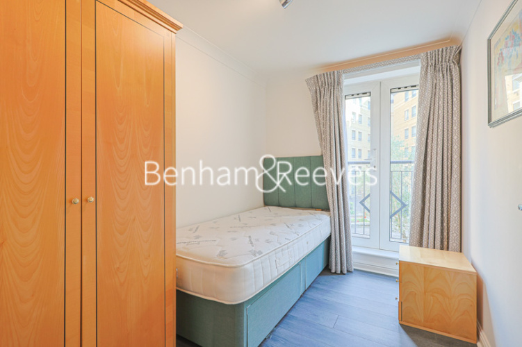 3 bedrooms flat to rent in Regents Plaza Apartments, Greville Road, NW6-image 10