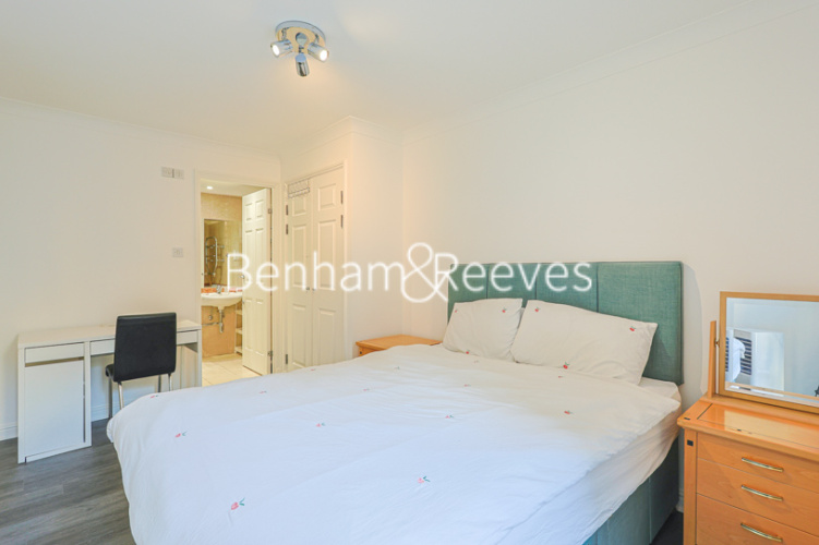 3 bedrooms flat to rent in Regents Plaza Apartments, Greville Road, NW6-image 16