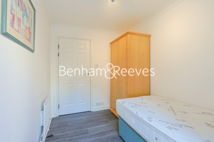 3 bedrooms flat to rent in Regents Plaza Apartments, Greville Road, NW6-image 17