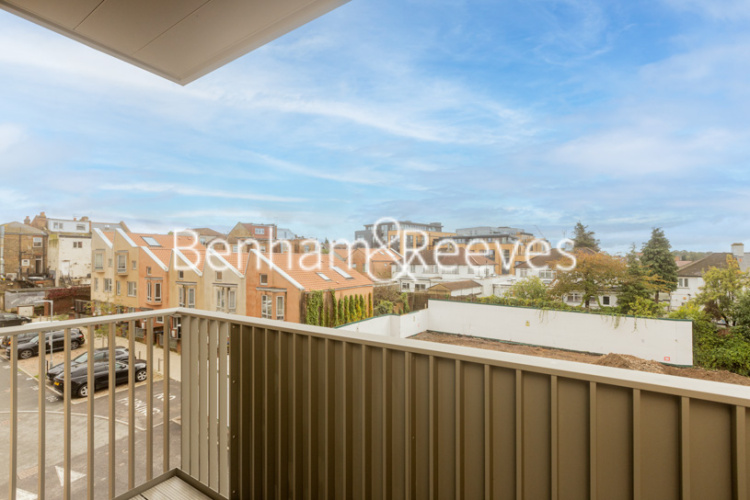 1 bedroom flat to rent in Perryfield Way, Hampstead, NW9-image 5