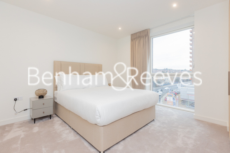 1 bedroom flat to rent in The Hyde, West Hendon, NW9-image 4