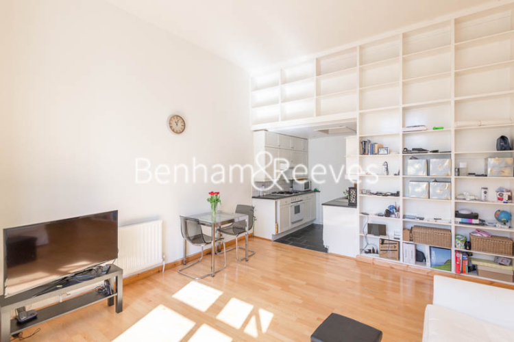 1 bedroom flat to rent in Upper Park Road, Belsize Park, NW3-image 2