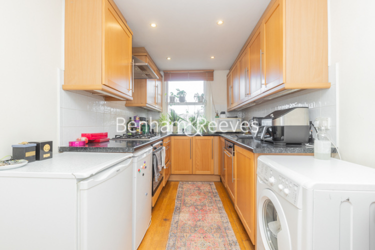 3 bedrooms flat to rent in Randolph Avenue, Hampstead, W9-image 2