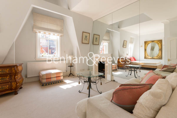 Studio flat to rent in Draycott Place, Chelsea, SW3-image 1